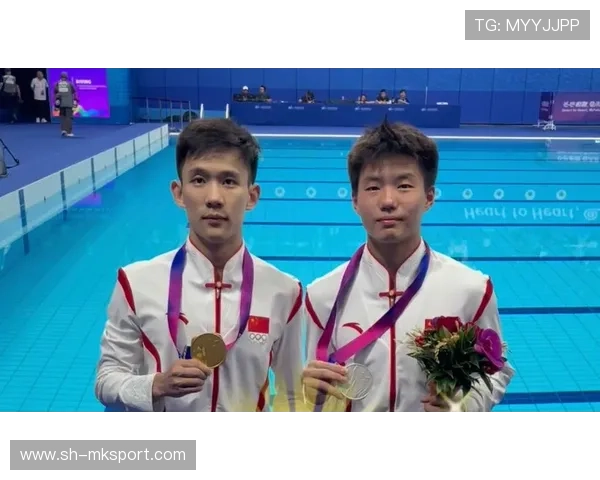 中国跳水队保持稳定发挥，双人项目再度包揽冠亚军